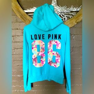 Tropical Print 🏝 VS Pink Hoodie